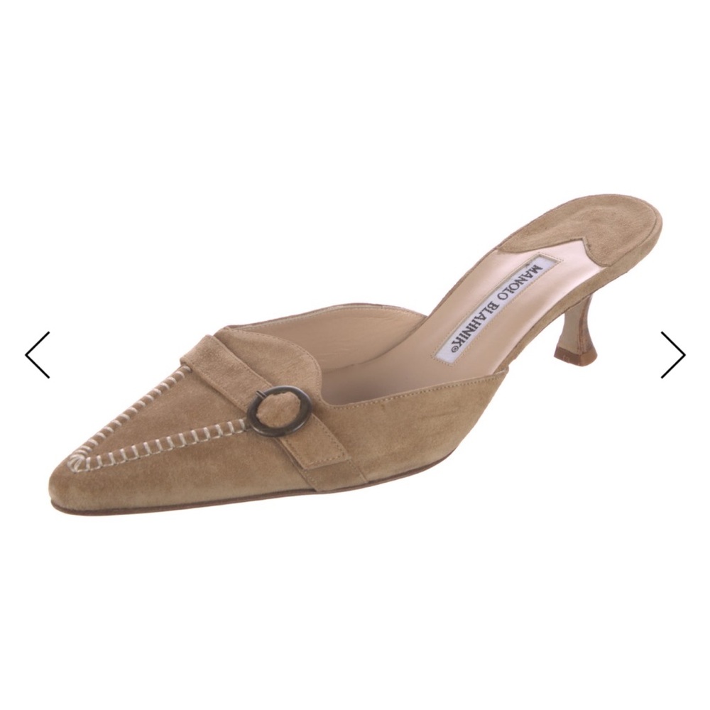 Manolo Blahnik Beige Flats with Buckle Detail